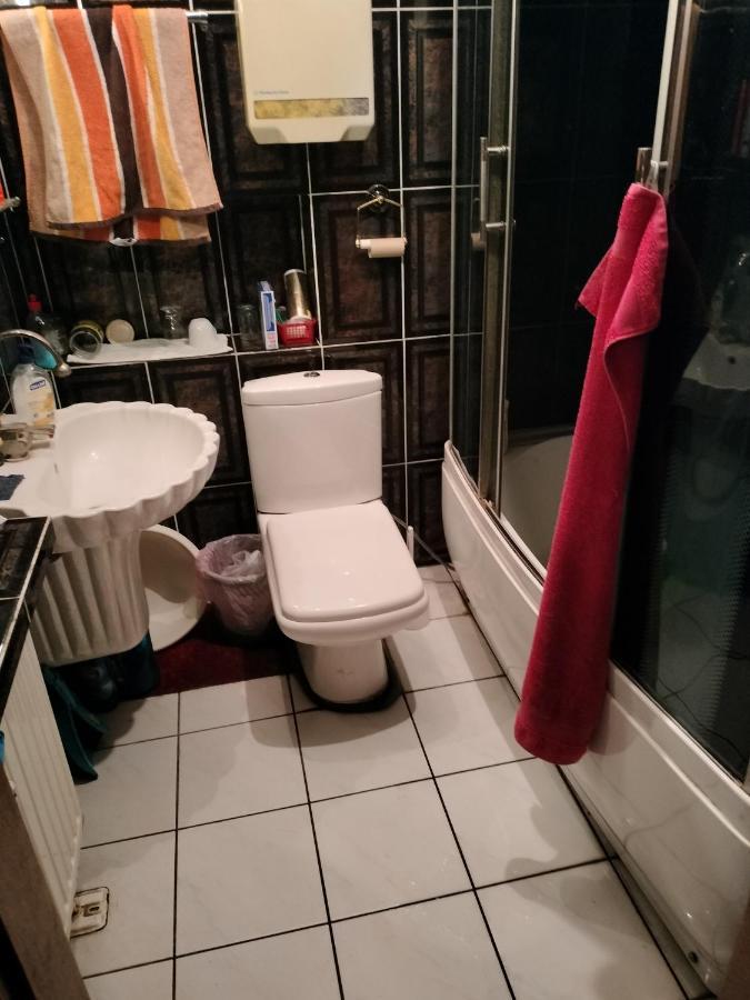 Pokoje Kwatery Noclegi 690490890 Konin  Luaran gambar
